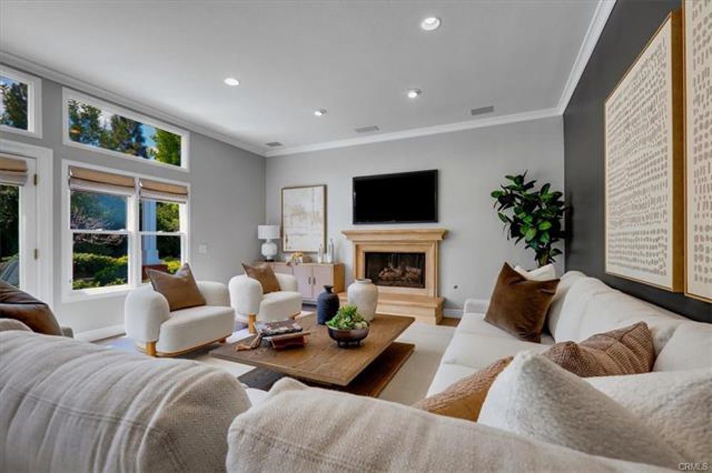 Vaulted great room